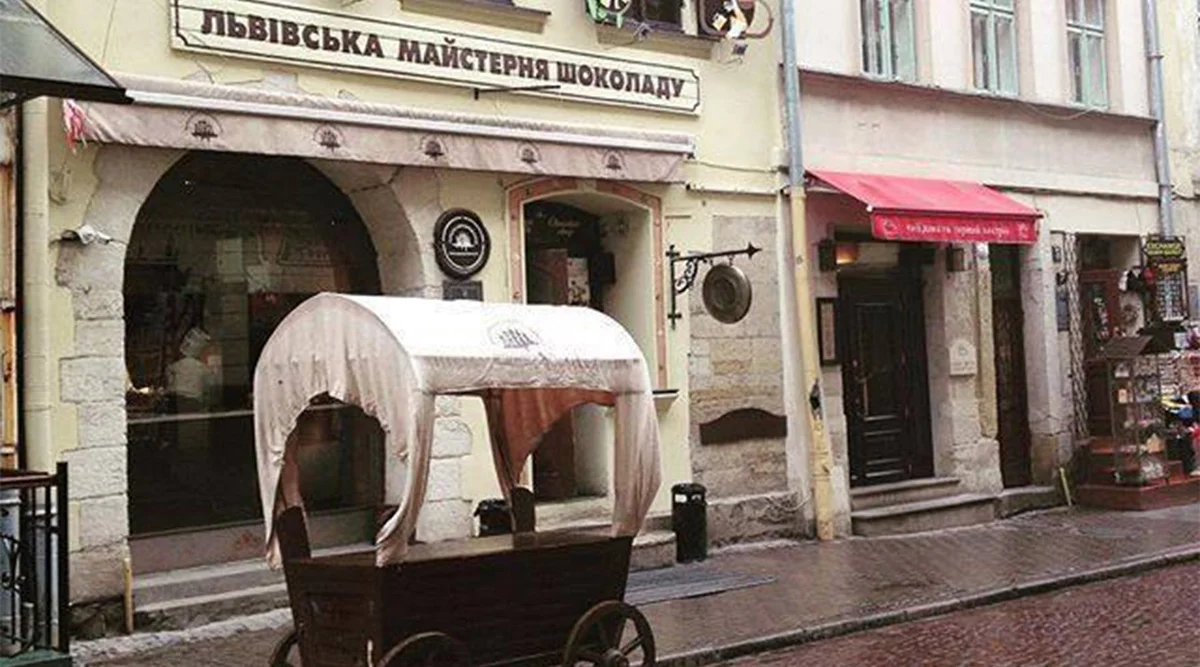 Кам’яниця на Сербській, 3: історія першої Майстерні 1